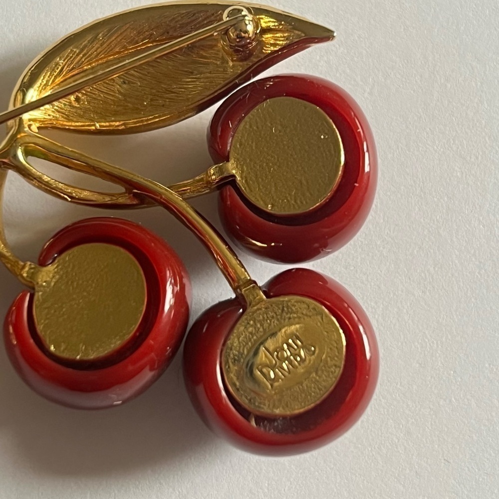 VINTAGE Joan Rivers Rhinestone Cherry Brooch - Picture 2 of 3
